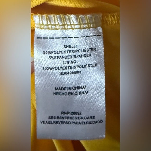 Madden NYC Junior's Ruched Dress with Puff Sleeves - Picture 4 of 4